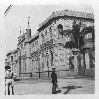 Edifício em estilo gótico da Imprensa Nacional construído na rua da Guarda Velha, atual Treze de Maio, em 1877, demolido na década de 1940. 