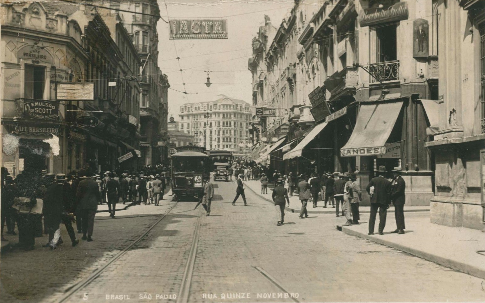 Vista da rua Quinze de Novembro, São Paulo, [década de 1910]