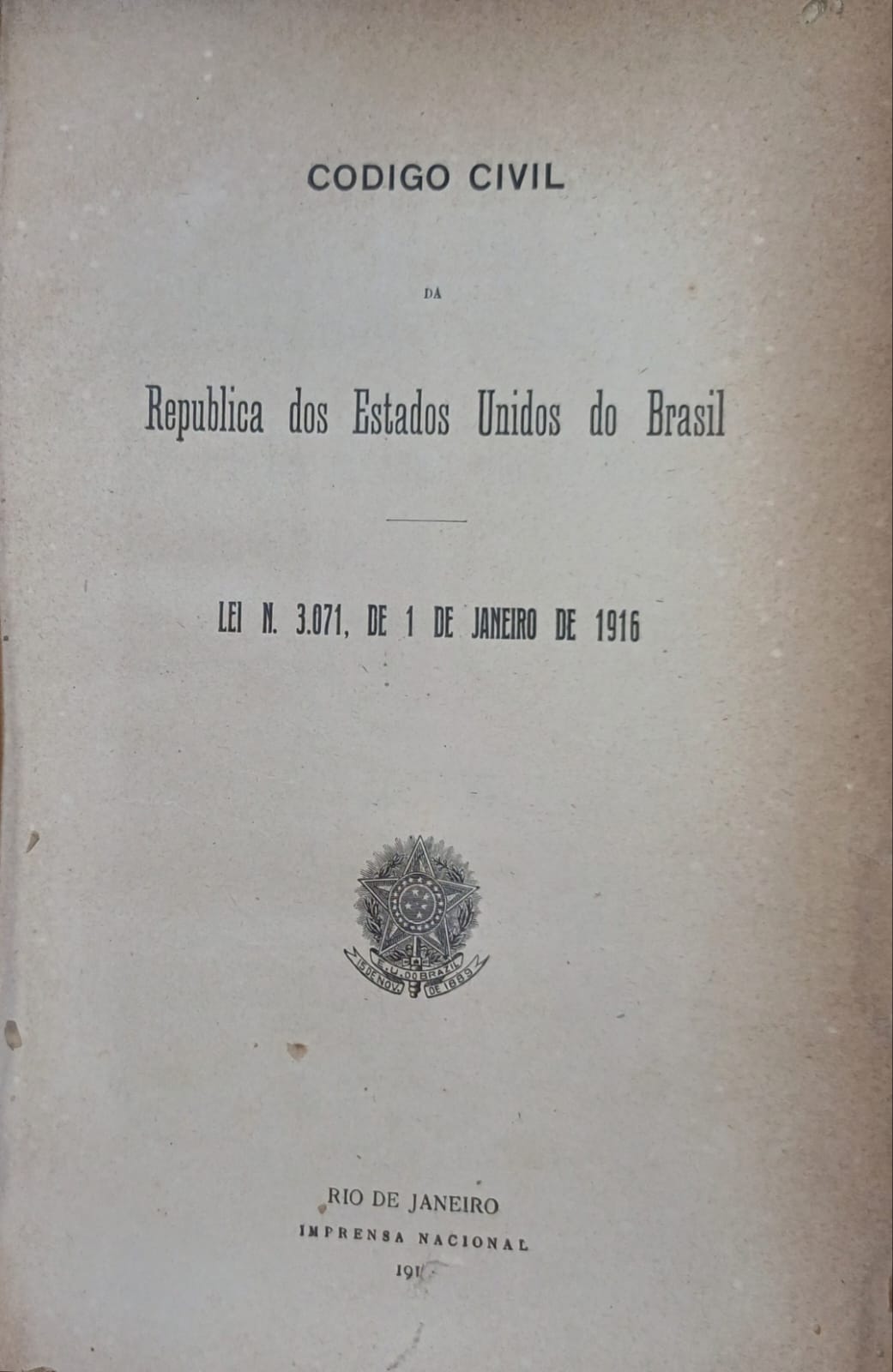 Exemplar do Código Civil de 1916